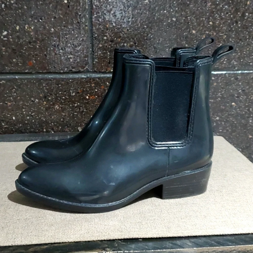 JEFFREY CAMPBELL BLACK CLASSIC RUBBER RAINBOOTS SIZE 9